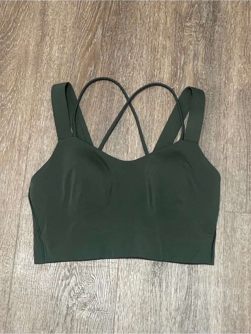 Like New Lululemon Matching Rainforest Green Set. Size Top 6/Bottom 4